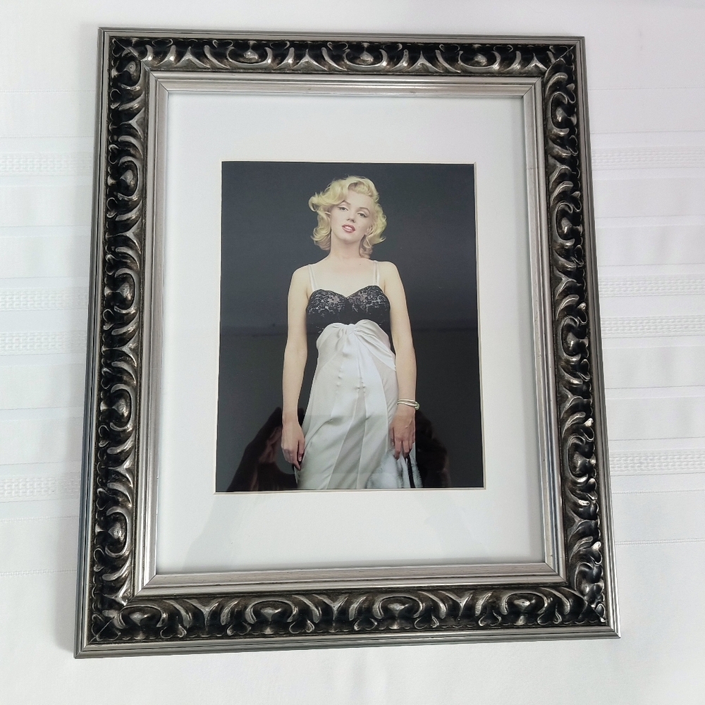 Better Homes And Gardens Silver Photo Frame Featuring Marilyn Monroe 11×14